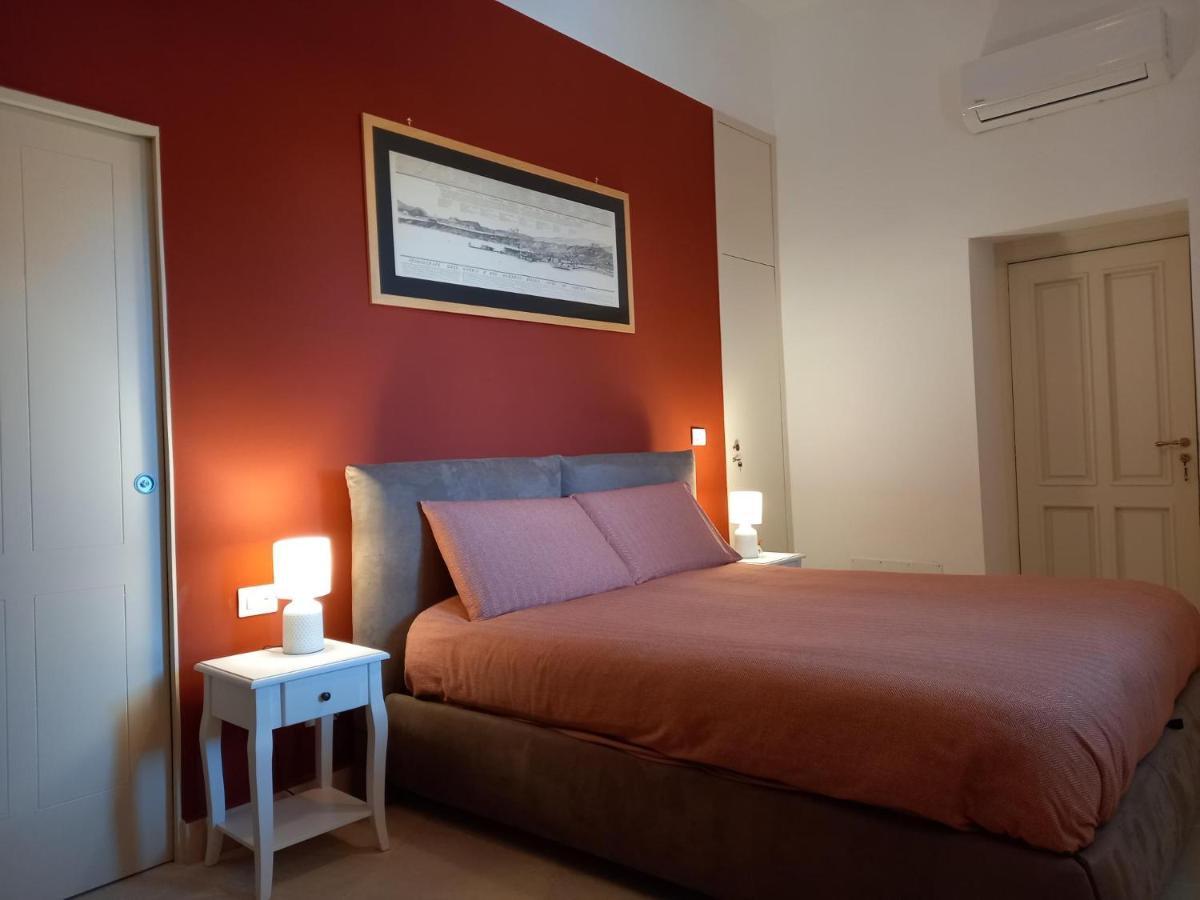 Le Petit Palais - Naples Bed & Breakfast Exterior foto