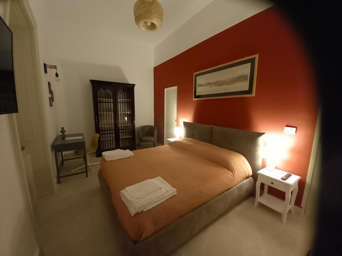 Le Petit Palais - Naples Bed & Breakfast Exterior foto